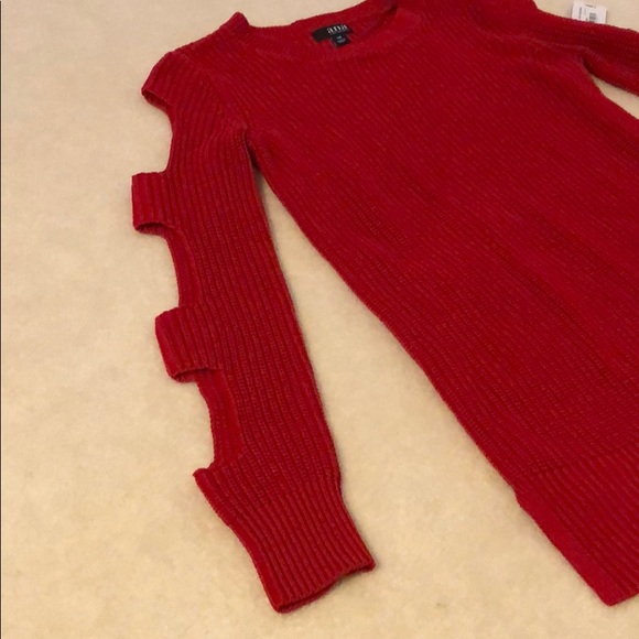 Read sweater - Picture 4 of 4